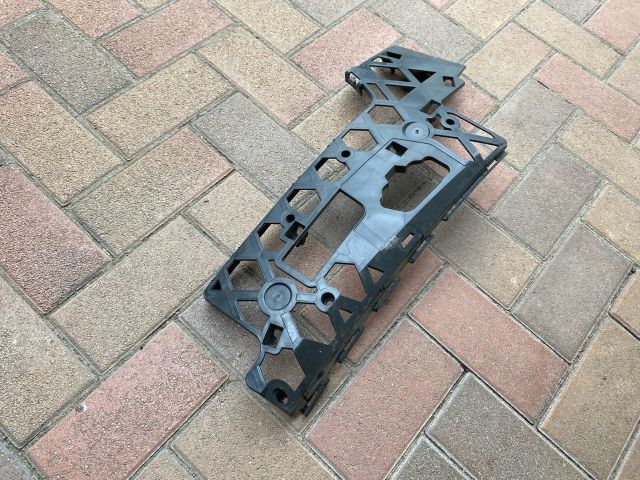 bontott VW PASSAT B7 Jobb első Oldal Lökhárító Tartó (Műanyag)