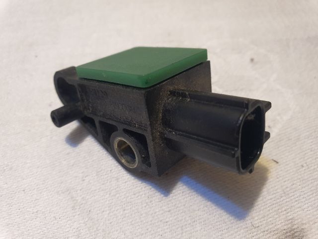 bontott VW PASSAT B7 Jobb első Oldal Ütközés Érzékelő