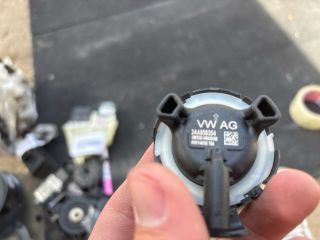 bontott VW PASSAT B7 Jobb első Oldal Ütközés Érzékelő