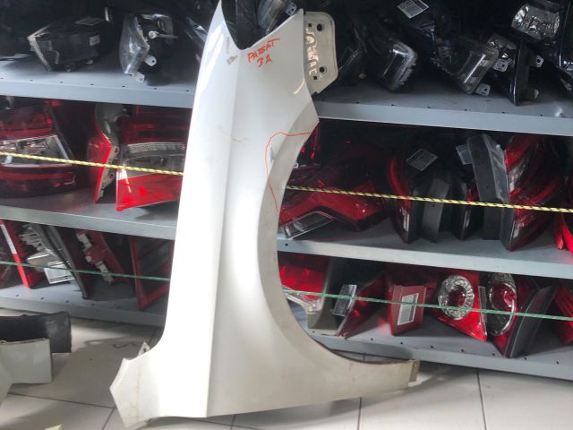 bontott VW PASSAT B7 Jobb első Sárvédő