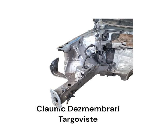 bontott VW PASSAT B7 Jobb első Ütközéscsillapító