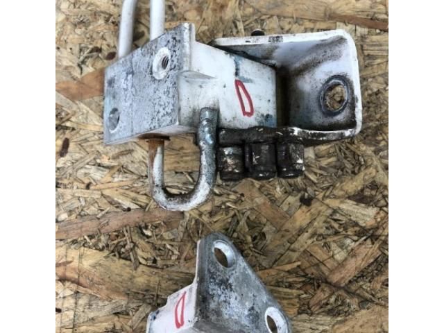 bontott VW PASSAT B7 Jobb első Zsanér