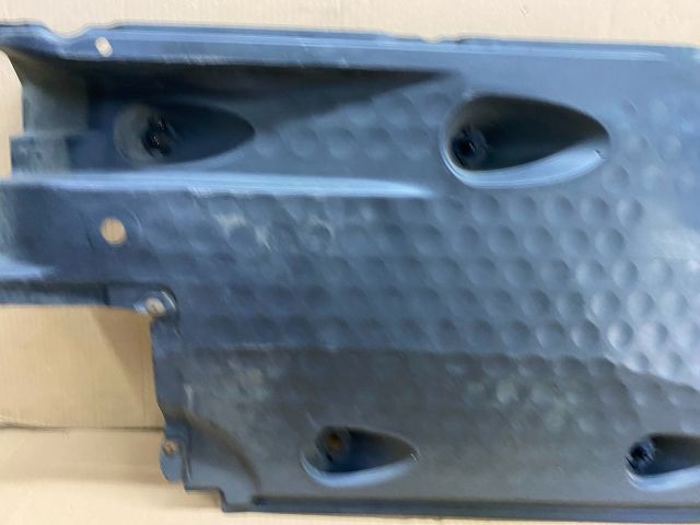 bontott VW PASSAT B7 Jobb Fenéklemez