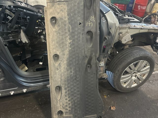 bontott VW PASSAT B7 Jobb Fenéklemez