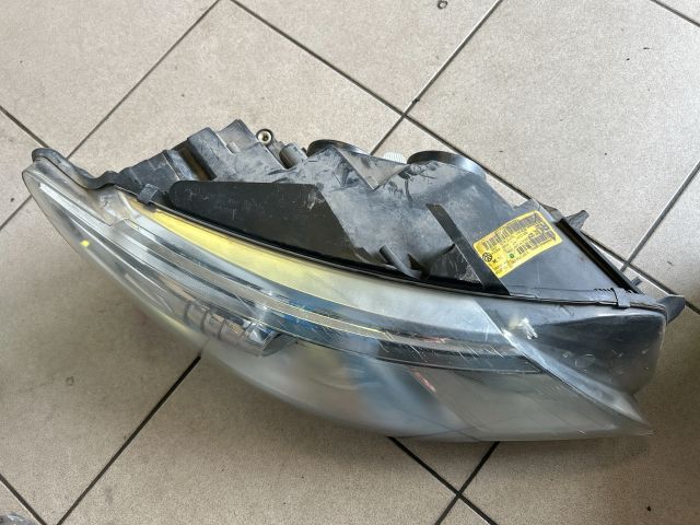 bontott VW PASSAT B7 Jobb Fényszóró
