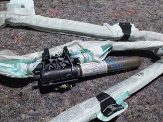 bontott VW PASSAT B7 Jobb Függönylégzsák és Oldallégzsák