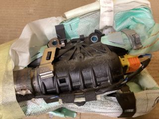 bontott VW PASSAT B7 Jobb Függönylégzsák és Oldallégzsák