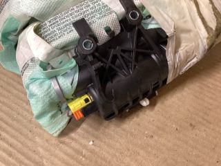 bontott VW PASSAT B7 Jobb Függönylégzsák és Oldallégzsák