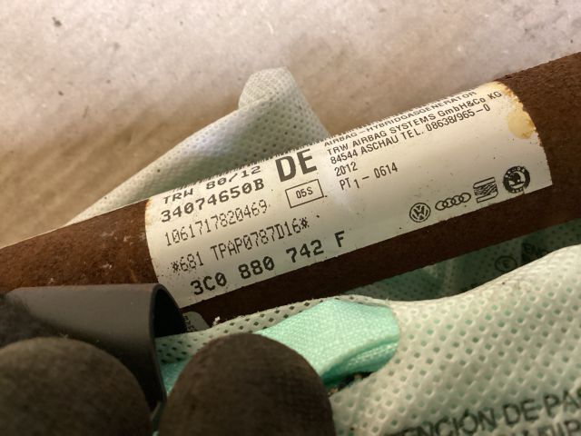 bontott VW PASSAT B7 Jobb Függönylégzsák és Oldallégzsák