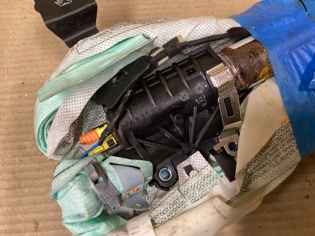 bontott VW PASSAT B7 Jobb Függönylégzsák és Oldallégzsák