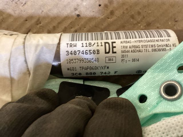 bontott VW PASSAT B7 Jobb Függönylégzsák és Oldallégzsák