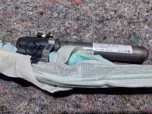 bontott VW PASSAT B7 Jobb Függönylégzsák és Oldallégzsák