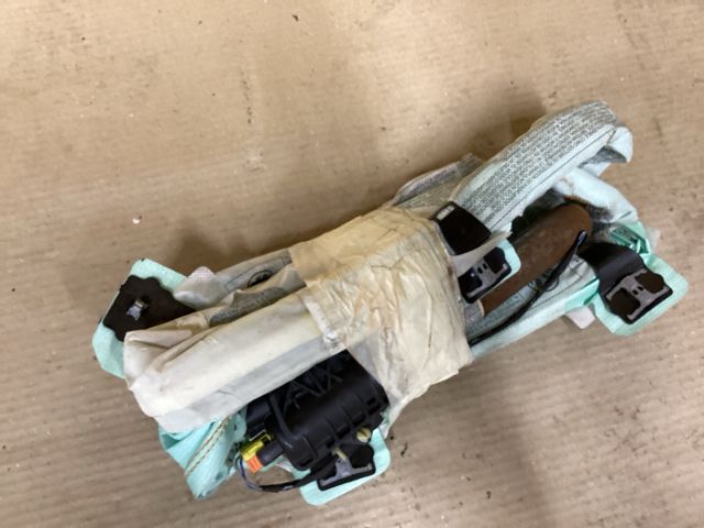 bontott VW PASSAT B7 Jobb Függönylégzsák és Oldallégzsák