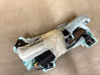 bontott VW PASSAT B7 Jobb Függönylégzsák és Oldallégzsák