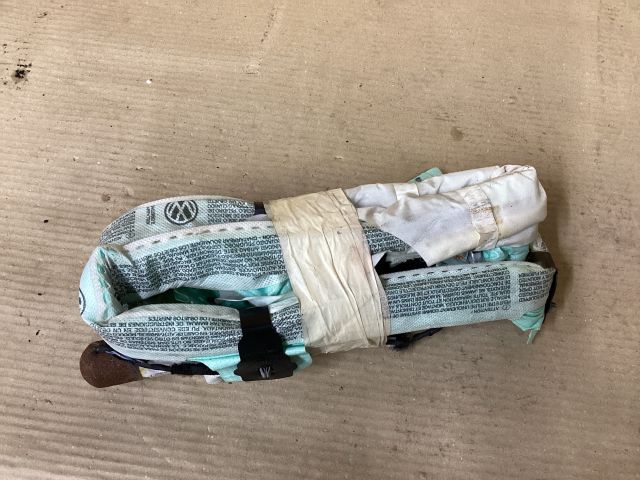 bontott VW PASSAT B7 Jobb Függönylégzsák és Oldallégzsák