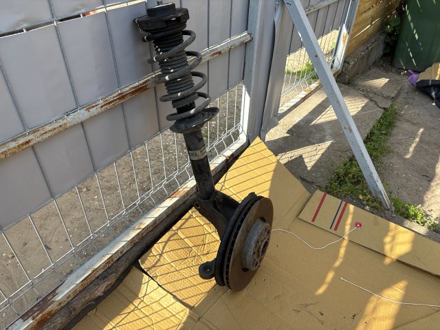 bontott VW PASSAT B7 Jobb Gólyaláb Csonkállvánnyal