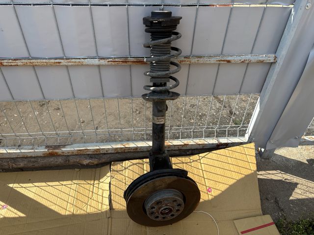 bontott VW PASSAT B7 Jobb Gólyaláb Csonkállvánnyal