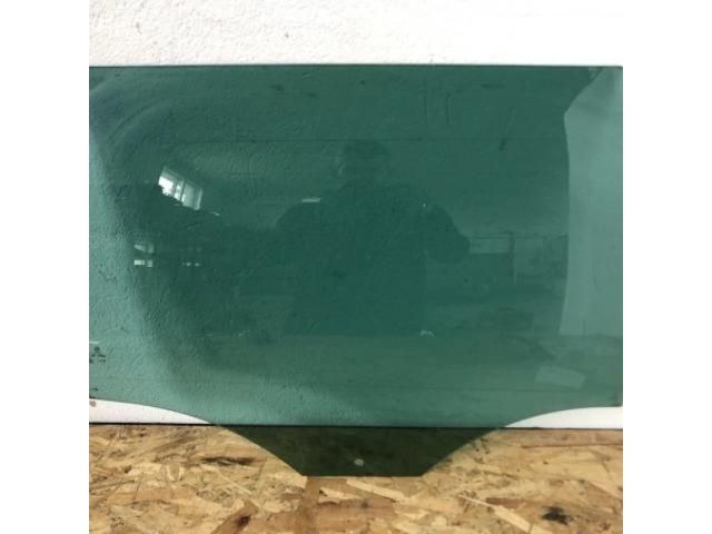 bontott VW PASSAT B7 Jobb hátsó Ablak