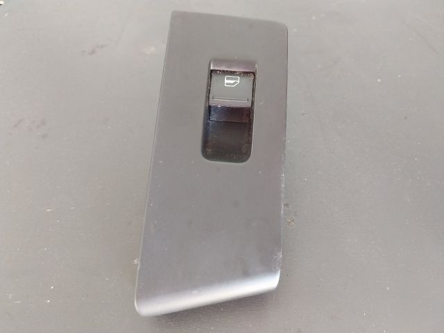 bontott VW PASSAT B7 Jobb hátsó Ablakemelő Kapcsoló