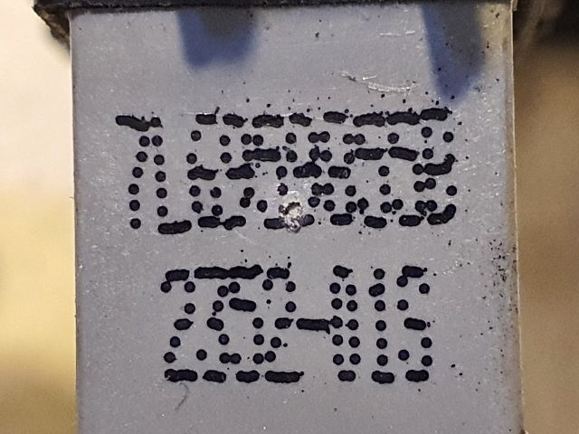 bontott VW PASSAT B7 Jobb hátsó Ablakemelő Kapcsoló