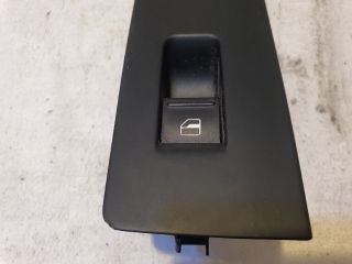 bontott VW PASSAT B7 Jobb hátsó Ablakemelő Kapcsoló
