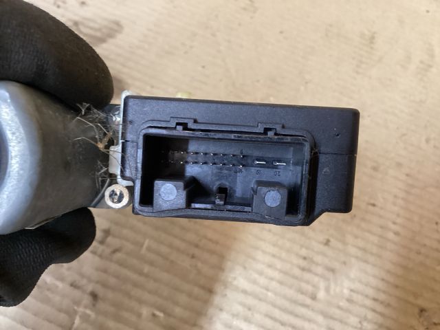 bontott VW PASSAT B7 Jobb hátsó Ablakemelő Motor