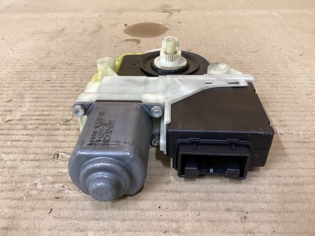 bontott VW PASSAT B7 Jobb hátsó Ablakemelő Motor