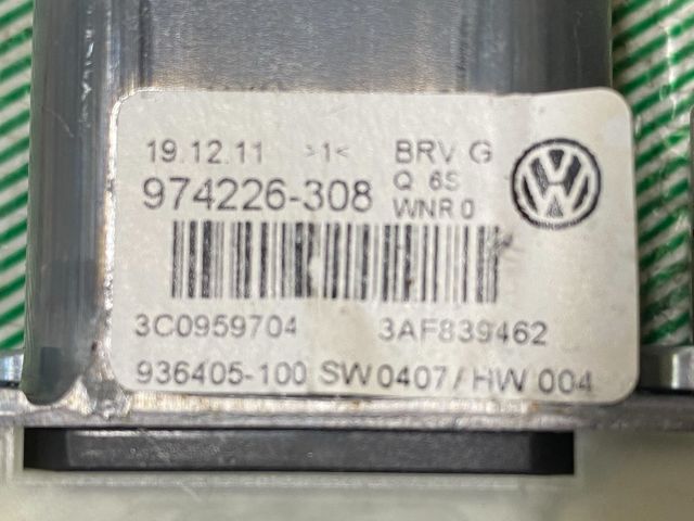 bontott VW PASSAT B7 Jobb hátsó Ablakemelő Motor