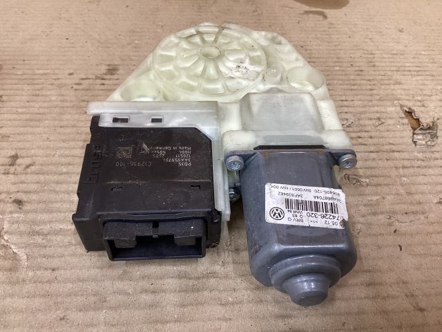 bontott VW PASSAT B7 Jobb hátsó Ablakemelő Motor