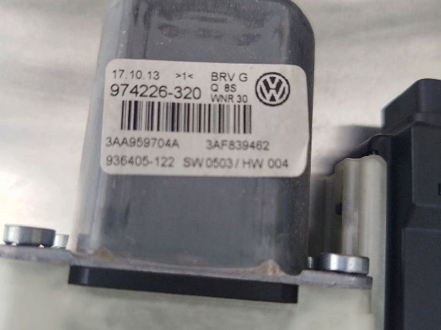 bontott VW PASSAT B7 Jobb hátsó Ablakemelő Motor