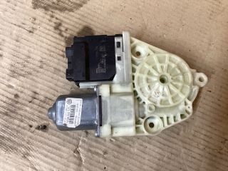 bontott VW PASSAT B7 Jobb hátsó Ablakemelő Motor
