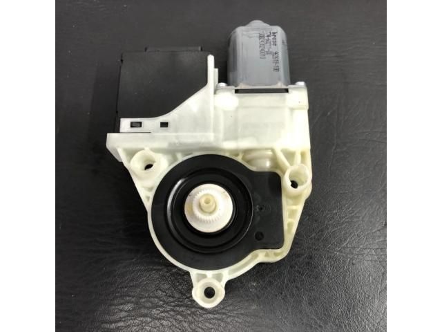 bontott VW PASSAT B7 Jobb hátsó Ablakemelő Motor
