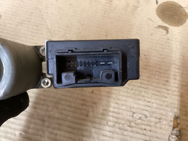 bontott VW PASSAT B7 Jobb hátsó Ablakemelő Motor