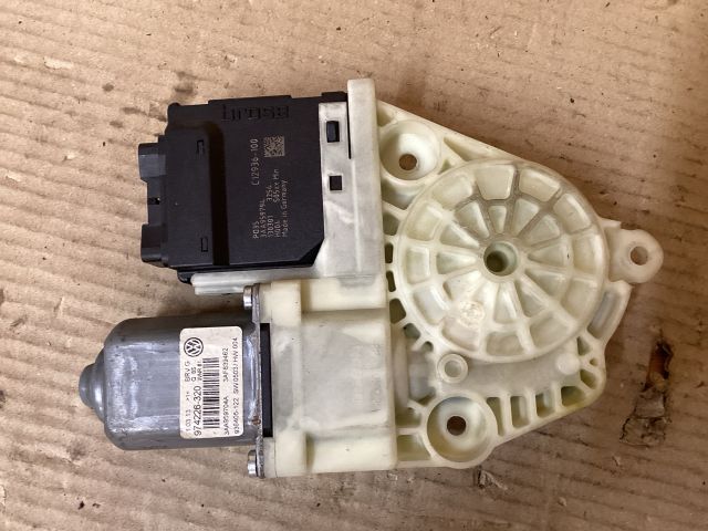 bontott VW PASSAT B7 Jobb hátsó Ablakemelő Motor