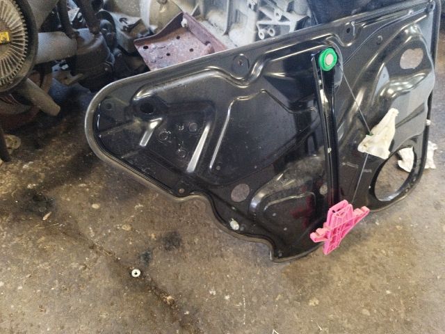 bontott VW PASSAT B7 Jobb hátsó Ablakemelő Szerkezet (Elektromos)