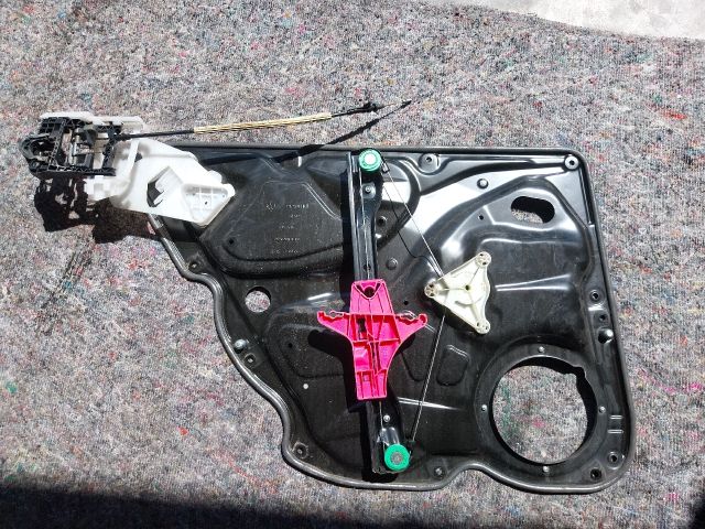 bontott VW PASSAT B7 Jobb hátsó Ablakemelő Szerkezet (Elektromos)