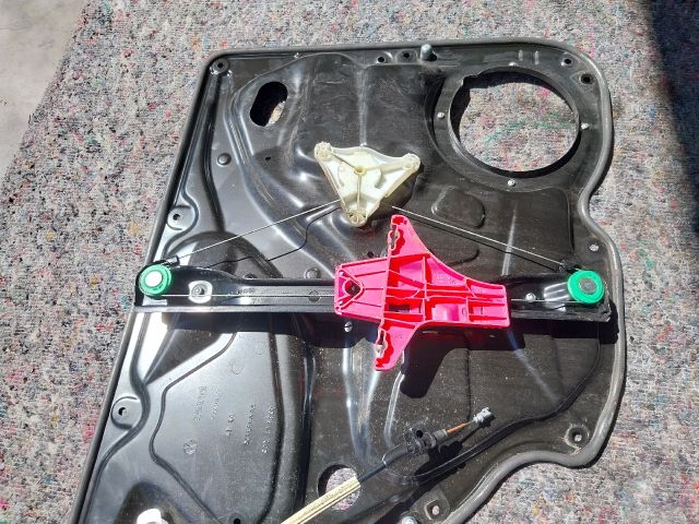 bontott VW PASSAT B7 Jobb hátsó Ablakemelő Szerkezet (Elektromos)