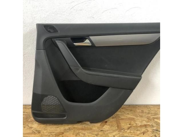 bontott VW PASSAT B7 Jobb hátsó Ajtó Kárpit