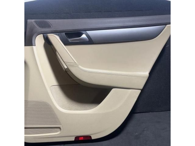 bontott VW PASSAT B7 Jobb hátsó Ajtó Kárpit