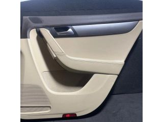 bontott VW PASSAT B7 Jobb hátsó Ajtó Kárpit