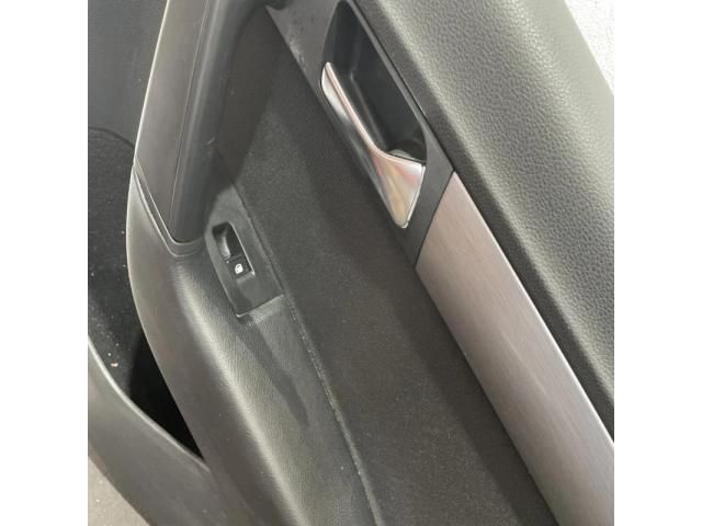 bontott VW PASSAT B7 Jobb hátsó Ajtó Kárpit