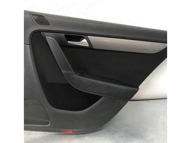 bontott VW PASSAT B7 Jobb hátsó Ajtó Kárpit
