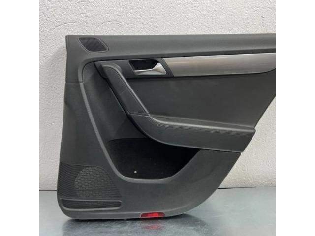 bontott VW PASSAT B7 Jobb hátsó Ajtó Kárpit