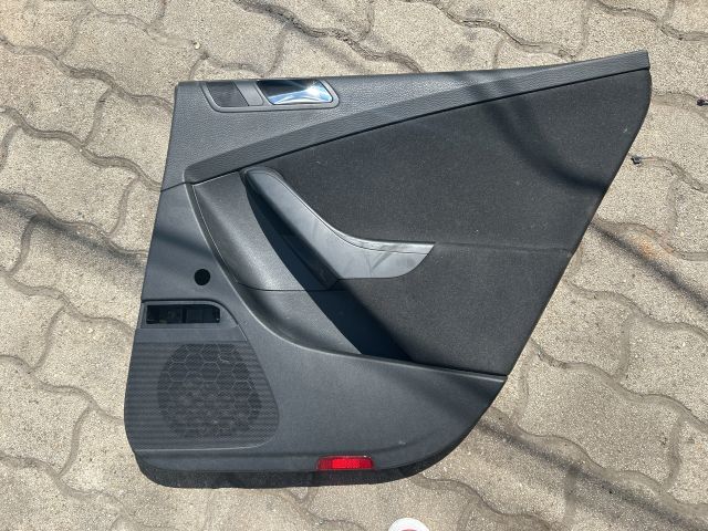 bontott VW PASSAT B7 Jobb hátsó Ajtó Kárpit