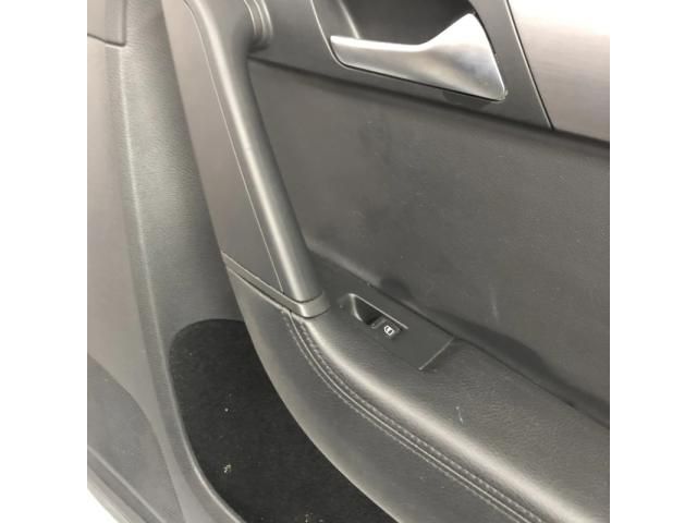 bontott VW PASSAT B7 Jobb hátsó Ajtó Kárpit