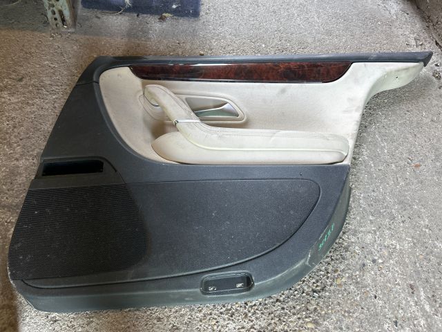 bontott VW PASSAT B7 Jobb hátsó Ajtó Kárpit