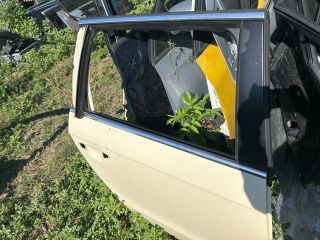 bontott VW PASSAT B7 Jobb hátsó Ajtó (Üres lemez)