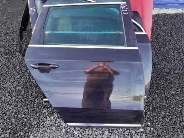 bontott VW PASSAT B7 Jobb hátsó Ajtó (Üres lemez)