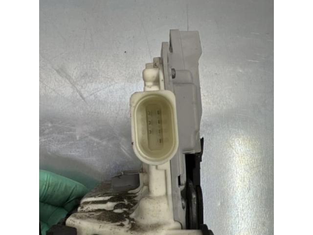 bontott VW PASSAT B7 Jobb hátsó Ajtózár