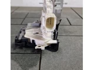 bontott VW PASSAT B7 Jobb hátsó Ajtózár